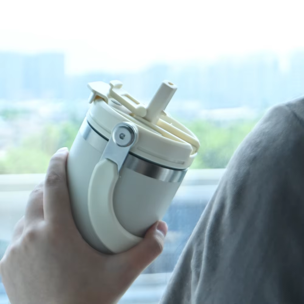 22oz Tumbler With Handle Lid