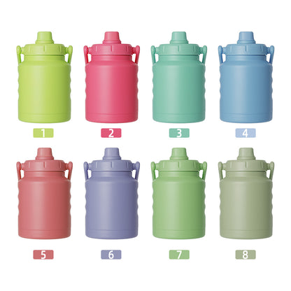 With a classic, customizable design, this 1.2L/1.8L stainless steel vacuum flask tumbler offers 12–24 hours of thermal insulation and a large, easy-grip handle.