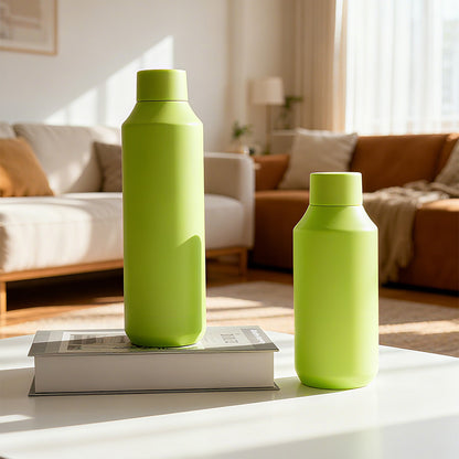 Ideal for sports and gym use, this 16oz/20oz/24oz bottle is made of 304 stainless steel, features a modern design, and offers vacuum insulation for both hot and cold drinks.